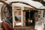 Srednjovjekovna špiljar na prodaju u Buckinghamshireu odiše dražesnim šarmom - kućama bajki