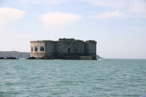 Stack Rock Fort - Milford Haven - Wales - more - Purplebricks