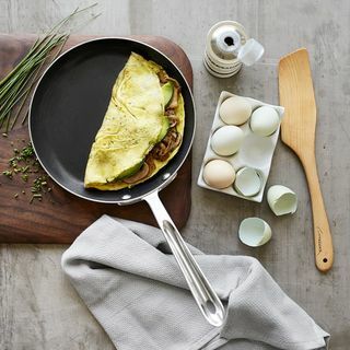 9 "Neljepljiva posuda za omlete