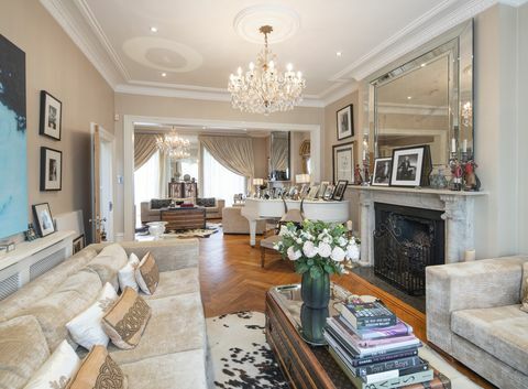prodaje se obiteljska kuća u Londonu, Lesley Clarke, suosnivačice izvršnog direktora Nickyja Clarka u svijetu, vrijedna 1195 milijuna funti