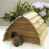 Drvena kućica za ježeve