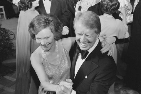 nas predsjednik Jimmy Carter i prva dama rosalynn carter plešu na kongresnom balu u bijeloj kući, Washington