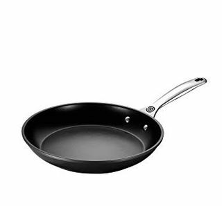 Le Creuset kaljena neljepljiva PRO tava za prženje, 10"