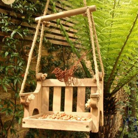 Hranilica za ptice s swingseat sjedalom, Notonthehighstreet.com