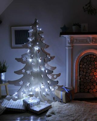 Alternativno drveno božićno drvce od 4 metra