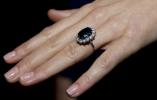 Zaručnički prsten princeze Diane sa safirom: povijest i kontroverze