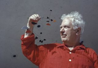 Alexander Calder i mobilni model