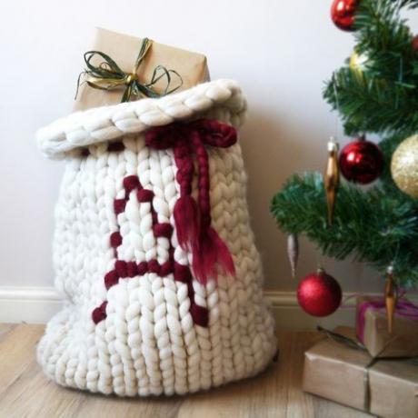 Lauren Aston pletena božićna vreća