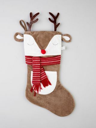 Sobovi s božićnim čarapama s rogovima