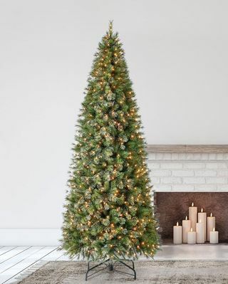 10' Pre-Lit Pine