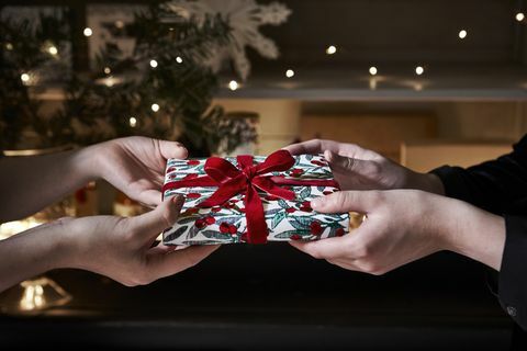 Božićno darivanje od Nacionalnog povjerenja - omot za poklon