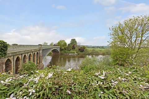 Cestarina - vrt - Pogled na Mythe Bridge - Savills