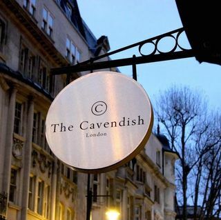 Poslijepodnevni čaj Prosecco bez dna za dvoje u Mayfair Lounge & Grill u The Cavendish London