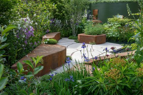 chelsea flower show 2022 bbc studios naš zeleni planet rhs pčelinji vrt dizajnirao joe swift