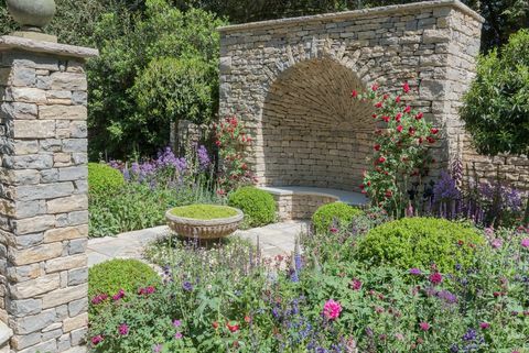 Dečki koji traže tvrdnje: Vrlo engleski vrt dizajniran od Janine Crimmins - Artisan garden - Chelsea Flower Show 2018