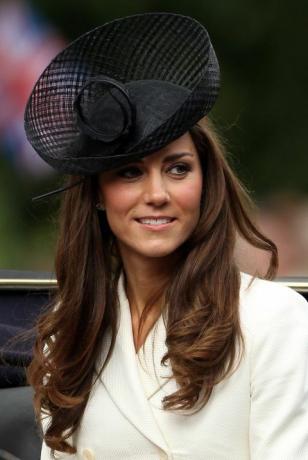 Kate Middleton na predstavljanju boja 2010