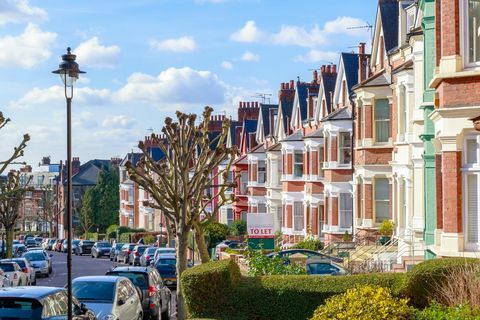 Tipične engleske terasaste kuće u West Hampsteadu u Londonu