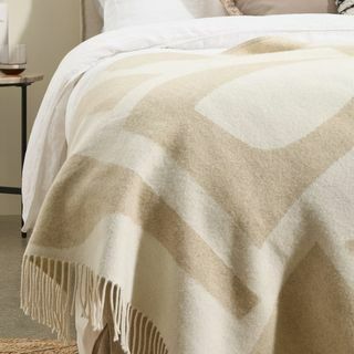 Lafant vunena tkanina u neutralnoj boji