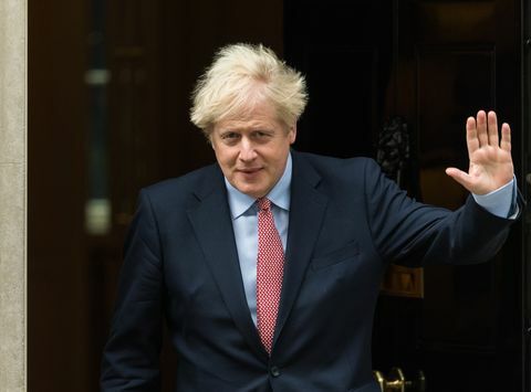 britanski premijer Boris Johnson napušta 10 Downing Street kako bi održao govor svojih čelnika na Konzervativna stranačka konferencija koja se održava na mreži zbog pandemije koronavirusa 06. listopada 2020 London, Engleska