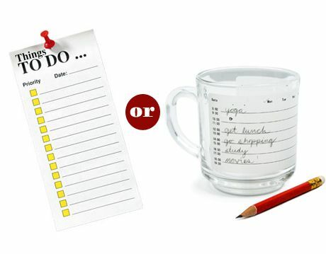 napraviti popis i šalicu s pisanjem i olovkom