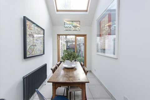 193 St Johns Hill - Slim House - London - blagovaonica - Savills