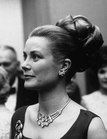 ogrlica od grace kelly cartier