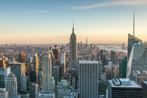 Empire State building i horizont Manhattana, New York City, SAD