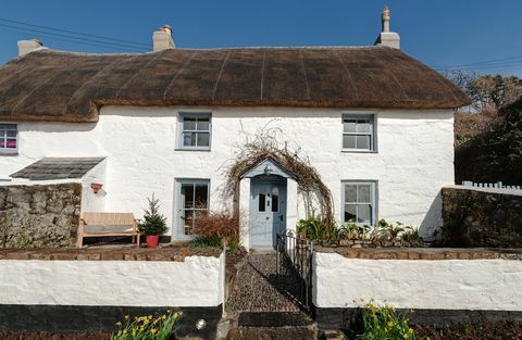 Prodaju se dvije susjedne vikendice u cornwall-u